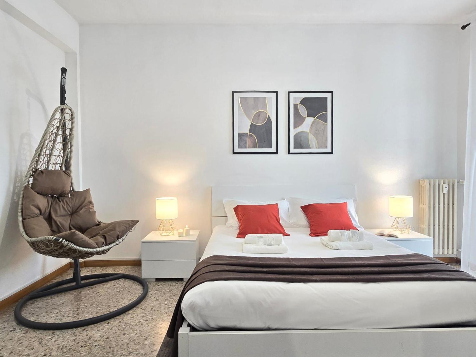 Romeway Apartment - Metro & Parking Exterior foto