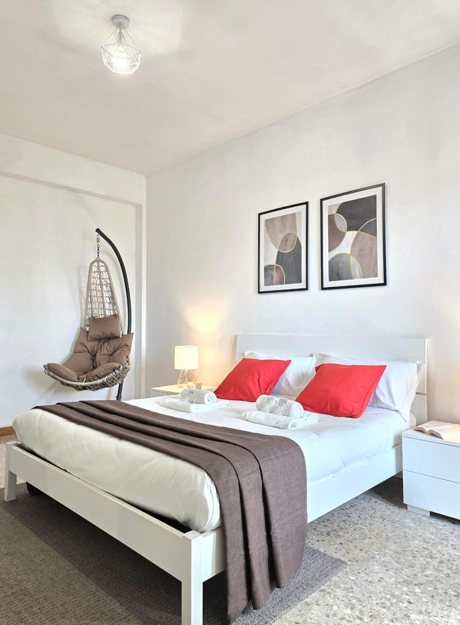 Romeway Apartment - Metro & Parking Exterior foto